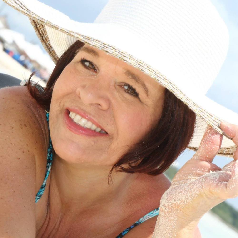 Meet your Posher, Leslie